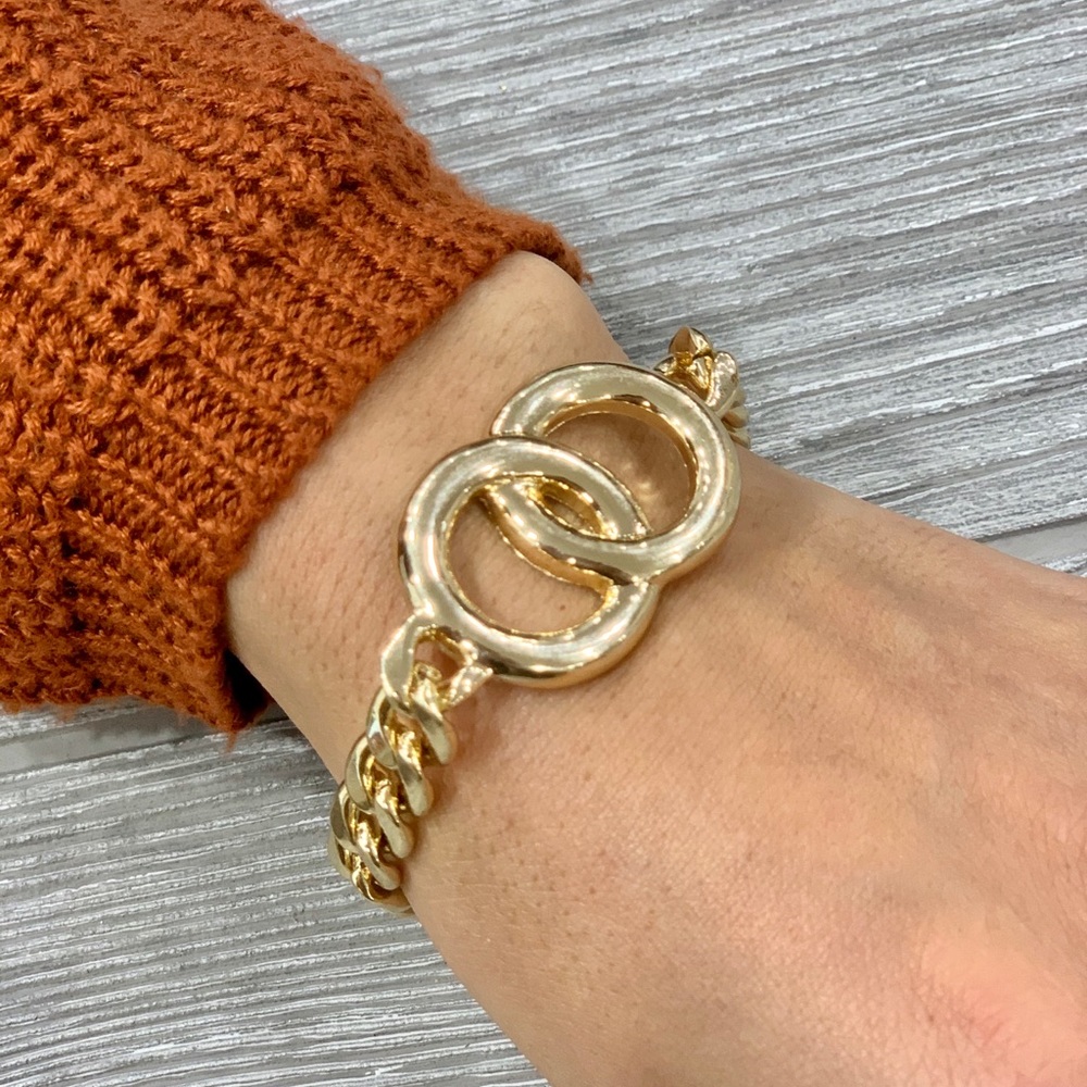 Gold double circle chain bracelet - Picture 2 of 7